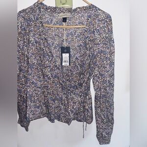 Universal Thread Women’s Blue Floral V-Neck Wrap Blouse Top